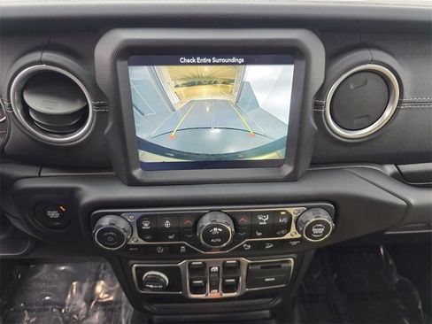 Used 2019 Jeep Wrangler Unlimited Sahara w/ Dual Top Group image 20