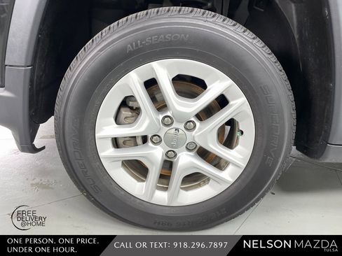 Used 2019 Jeep Compass Sport image 10