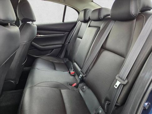 Used 2019 MAZDA MAZDA3 Sedan w/ Premium Package FWD image 16