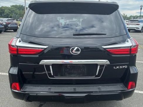Used 2019 Lexus LX 570 4WD w/ Luxury Package image 9