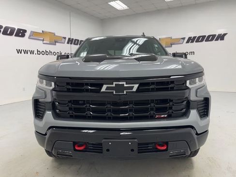 Used 2026 Chevrolet Silverado 1500 LT Trail Boss w/ LT Trail Boss Premium Package AWD/4WD image 2