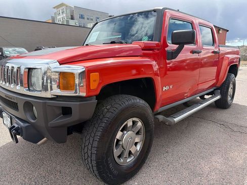 Used 2009 HUMMER H3T Luxury image 3