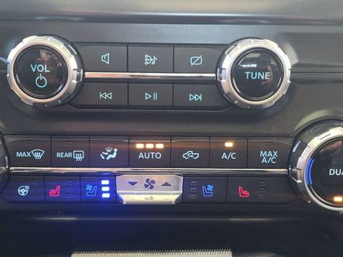 Used 2022 Ford F150 Platinum w/ Equipment Group 701A High AWD/4WD image 37