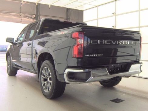 Used 2022 Chevrolet Silverado 1500 LT image 5