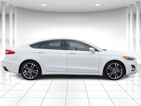 Used 2019 Ford Fusion Titanium AWD/4WD image 2