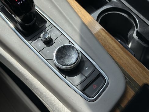 Used 2021 Cadillac Escalade ESV Sport Platinum RWD image 19