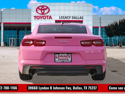 Used 2020 Chevrolet Camaro LT image 8