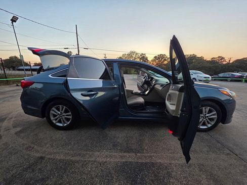 Used 2017 Hyundai Sonata SE FWD image 41