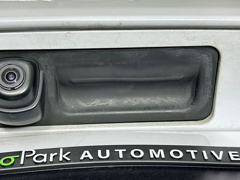 Used 2019 Genesis G80 3.8 RWD image 29