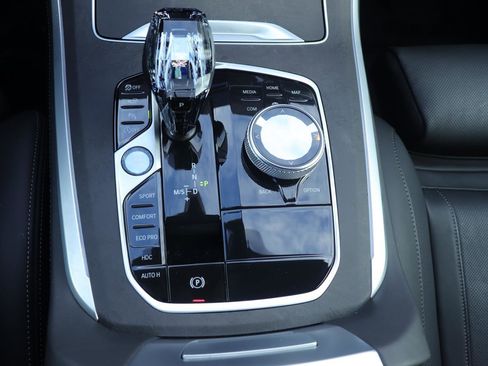 Used 2022 BMW X5 M50i w/ Executive Package image 39