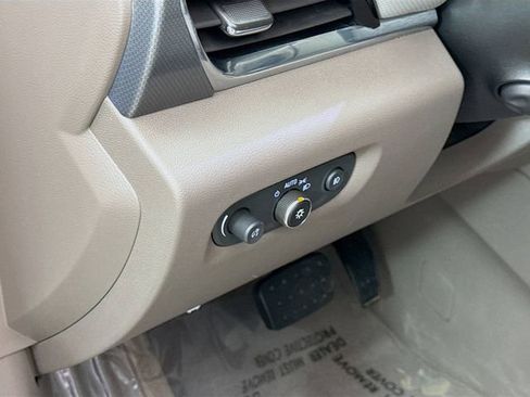 Used 2020 Chevrolet Traverse Premier image 10