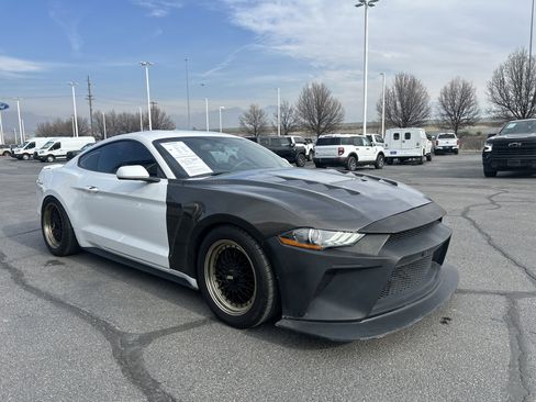 Used 2018 Ford Mustang GT image 7
