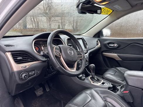 Used 2017 Jeep Cherokee High Altitude w/ Luxury Group image 6