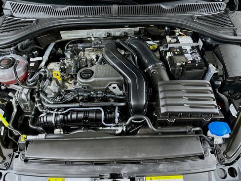 Certified 2024 Volkswagen Jetta SE image 28