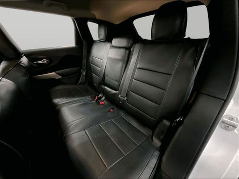 Used 2018 Jeep Cherokee Latitude w/ Altitude Package image 26