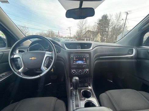 Used 2016 Chevrolet Traverse LT image 22