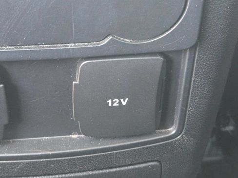 Used 2023 Ford Explorer XLT w/ Equipment Group 202A RWD image 8