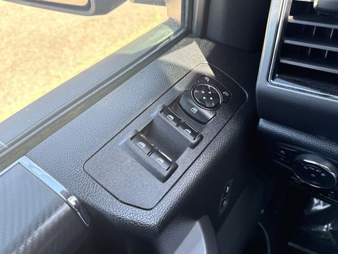 Used 2020 Ford F150 XLT w/ Equipment Group 302A Luxury AWD/4WD image 28