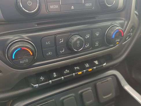 Used 2018 Chevrolet Silverado 2500 High Country w/ Duramax Plus Package image 27