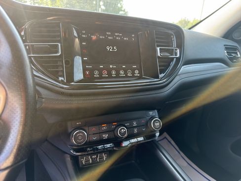 Used 2022 Dodge Durango SXT RWD image 13