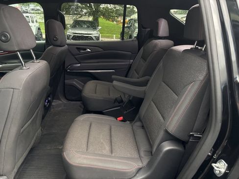Used 2024 Chevrolet Traverse Z71 AWD/4WD image 9
