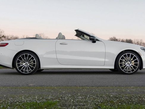 Used 2023 Mercedes-Benz E 450 Cabriolet image 9