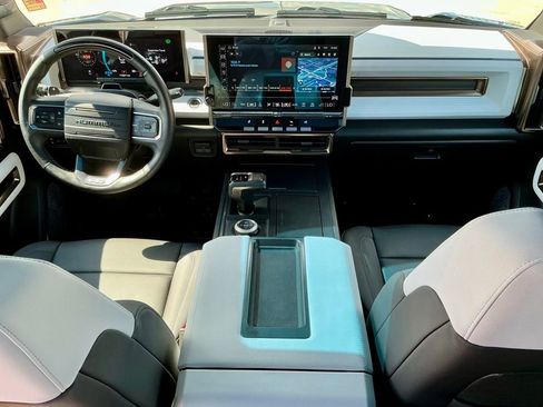 Used 2025 GMC Hummer EV 3X image 34