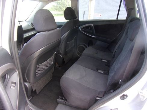 Used 2007 Toyota RAV4 Sport FWD image 4
