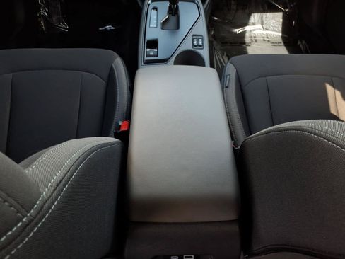 Certified 2026 Subaru Crosstrek 2.5i Premium AWD/4WD image 32