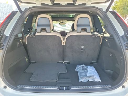 New 2026 Volvo XC90 B5 Plus AWD/4WD image 4