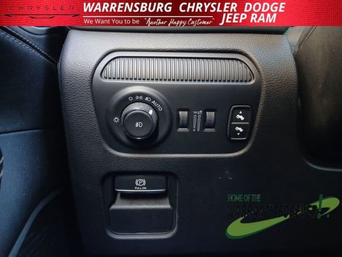 Used 2024 Jeep Wagoneer L Series II w/ Flexible Seating Group image 32