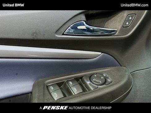 Used 2023 Chevrolet Bolt EUV LT w/ Convenience Package FWD image 3