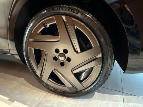 New 2026 Genesis G90 3.5T Prestige image 17