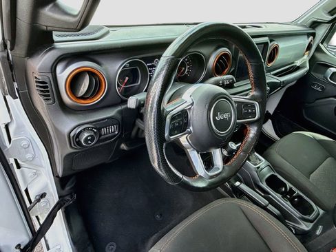 Certified 2021 Jeep Gladiator Mojave AWD/4WD image 9