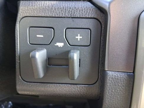 New 2025 Toyota Tacoma SR5 image 18