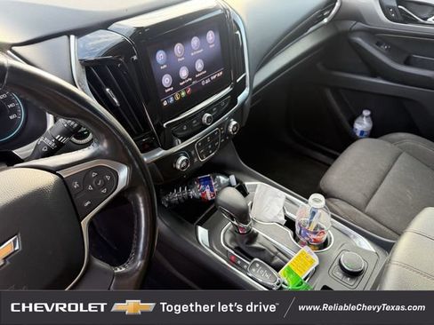 Used 2021 Chevrolet Traverse LT FWD image 8