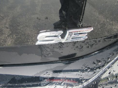 Used 2024 Toyota Camry SE FWD image 10