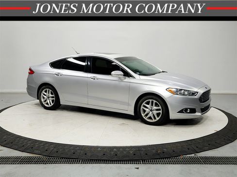 Used 2014 Ford Fusion SE w/ Equipment Group 202A image 1