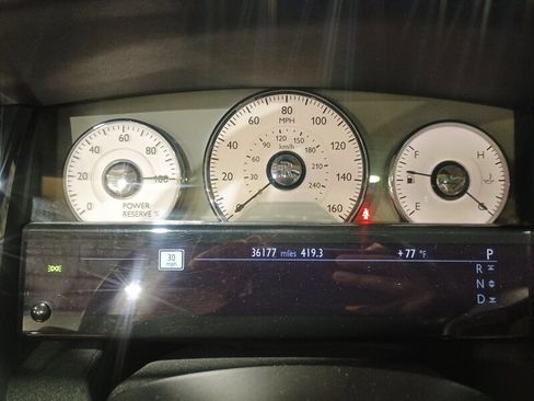 Used 2013 Rolls-Royce Ghost image 28