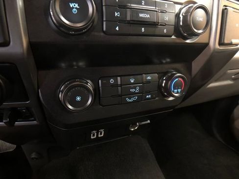 Certified 2019 Ford F150 XLT w/ Trailer Tow Package AWD/4WD image 16