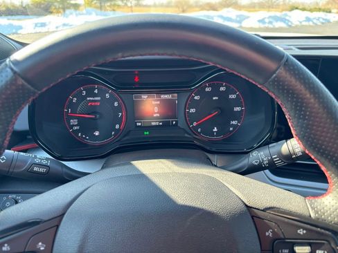 Used 2024 Chevrolet Trax RS w/ Driver Confidence Package image 29