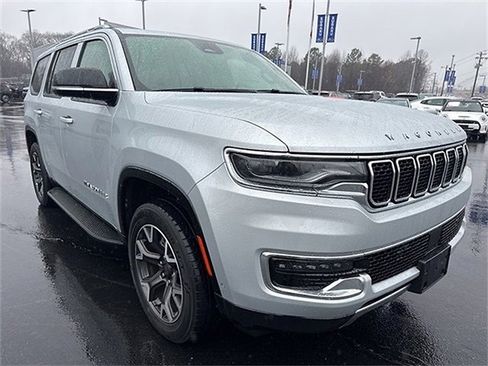 Used 2024 Jeep Wagoneer Series III image 7