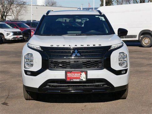 Used 2025 Mitsubishi Outlander SEL Black Edition image 2