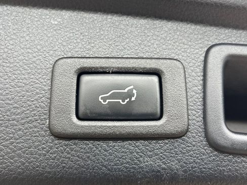 Used 2018 Subaru Forester 2.5i Touring w/ Popular Package #3B AWD/4WD image 25