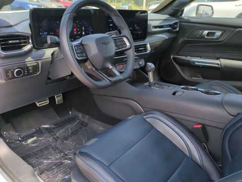 Used 2025 Ford Mustang GT Premium RWD image 16