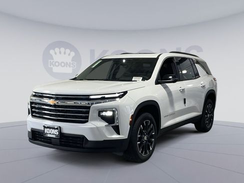 New 2026 Chevrolet Traverse LT w/ Sun and Wheel Package AWD/4WD image 1