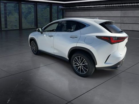 Used 2025 Lexus NX 250 FWD w/ Towing Package (2000 Lbs) image 6