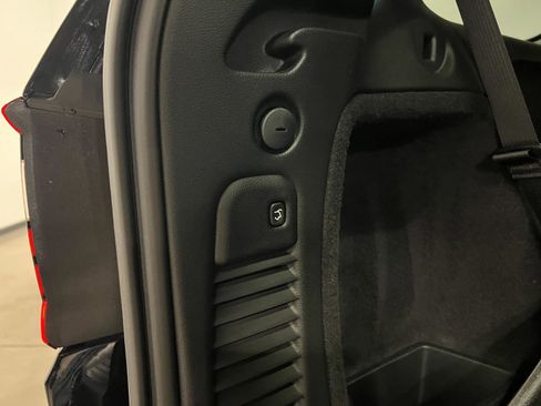 Used 2025 Dodge Durango SRT Hellcat AWD/4WD image 40