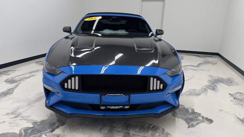 Used 2022 Ford Mustang Premium RWD image 4