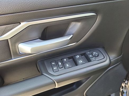 New 2026 RAM 1500 4x4 Crew Cab image 15